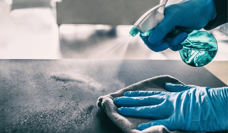 Diferencias entre limpieza, sanitización y desinfección