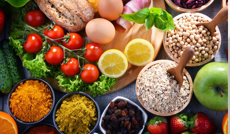 ¿Qué alimentos evitar en una dieta saludable?